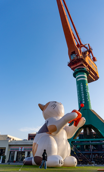 船台PARK巨型猫咪雕塑城市景观设计素材