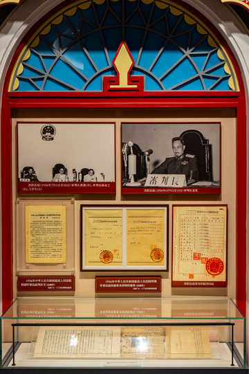 淞沪抗战纪念馆展览陈列展柜设计素材