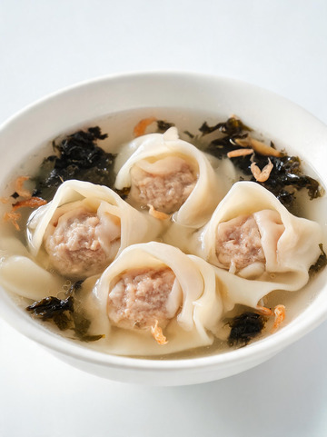 简约风鲜肉馄饨美食摄影素材