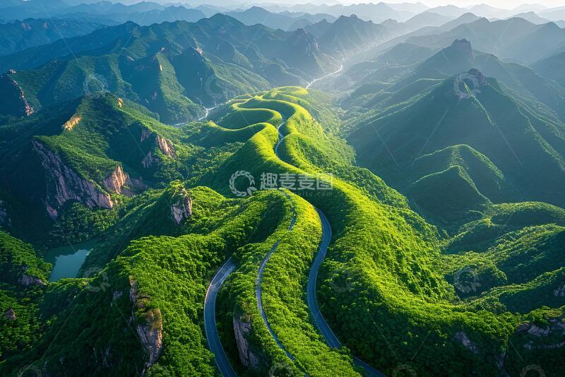 高清大图下载【趣麦麦图】航拍风长城蜿蜒山间自然风光设计素材1