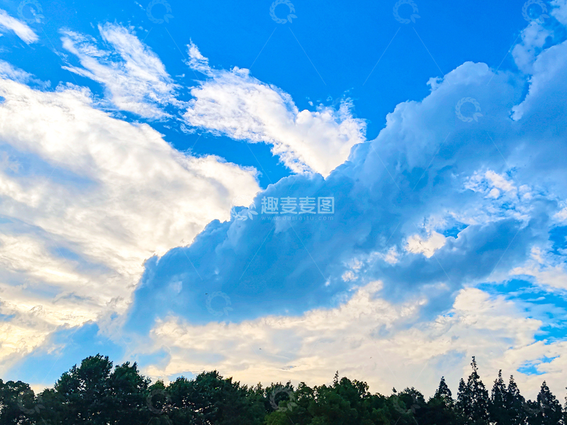 高清大图下载【趣麦麦图】-写实风蓝天白云自然风景摄影素材