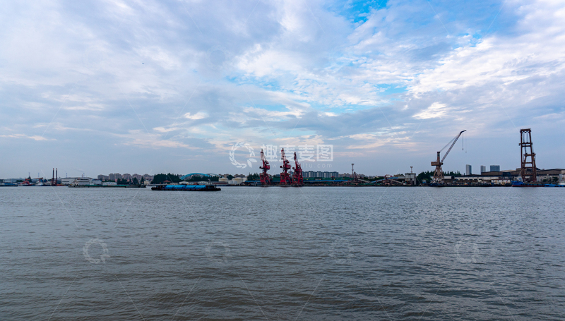 高清大图下载【趣麦麦图】-写实风港口码头工业景观摄影素材