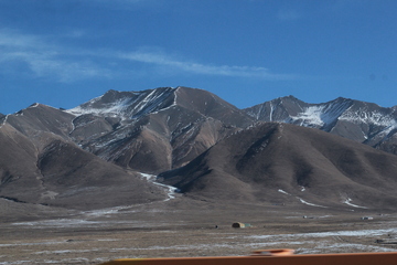 雪山山体与天空1