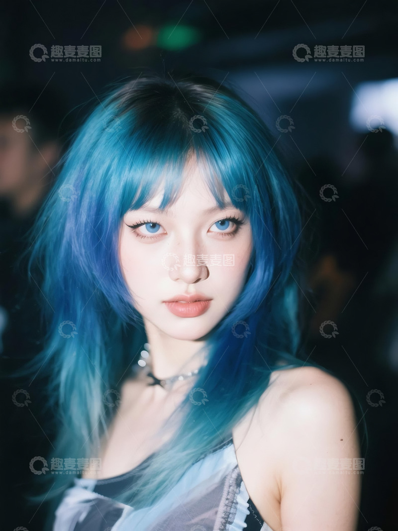 高清大图下载【趣麦麦图】蓝渐变发色少女夜景人像写真