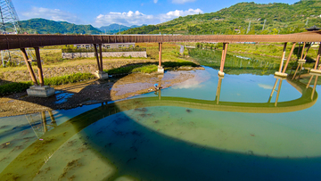写实绍兴十九峰木桥池塘自然风光设计素材