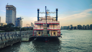 上海黄浦江城市风光游船码头摄影素材