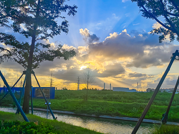 摄影风黄昏公园绿地景观设计素材