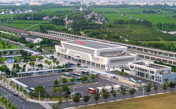 航拍风现代化太仓南站高铁站建筑实景素材