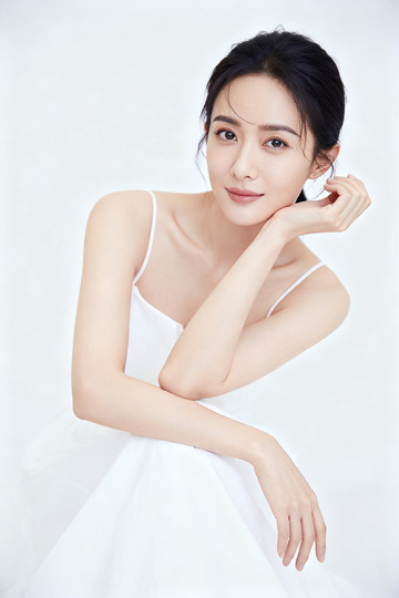 简约风优雅女性写真摄影素材