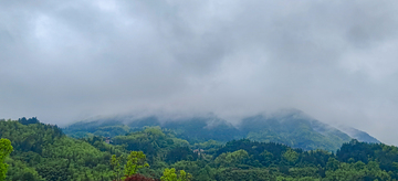 写实风云雾缭绕山林自然风光摄影素材