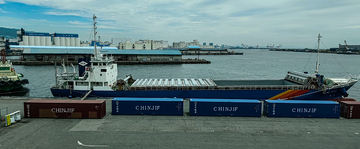 写实风日本港口货船集装箱场景设计素材