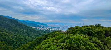 风景摄影神户港山间城市远景自然景观素材