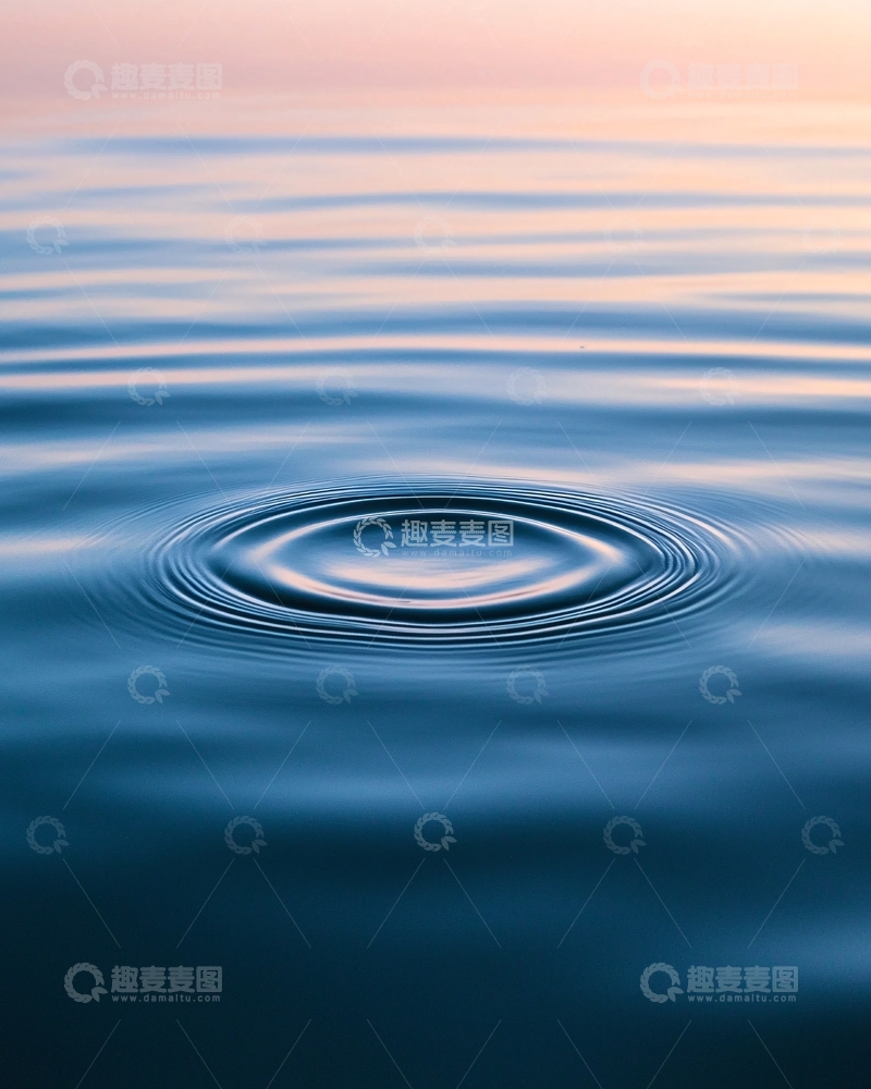 高清大图下载【趣麦麦图】平静水面涟漪