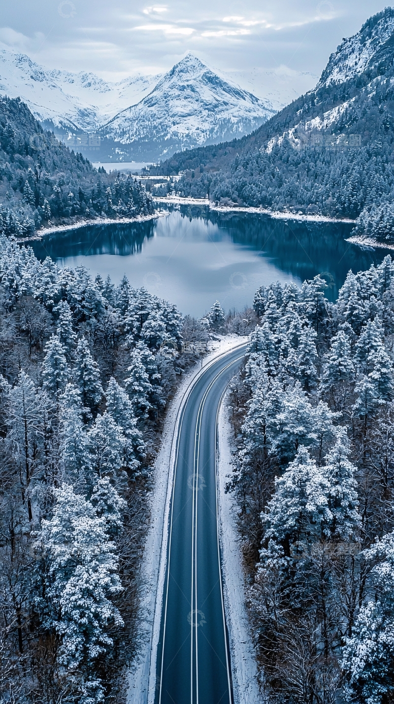 高清大图下载【趣麦麦图】雪山湖泊公路交织的冬日美景