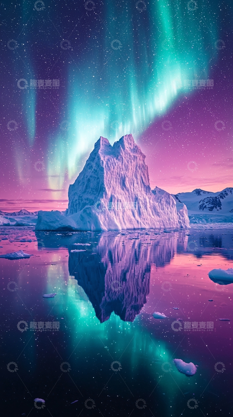 高清大图下载【趣麦麦图】极光下的冰山倒影