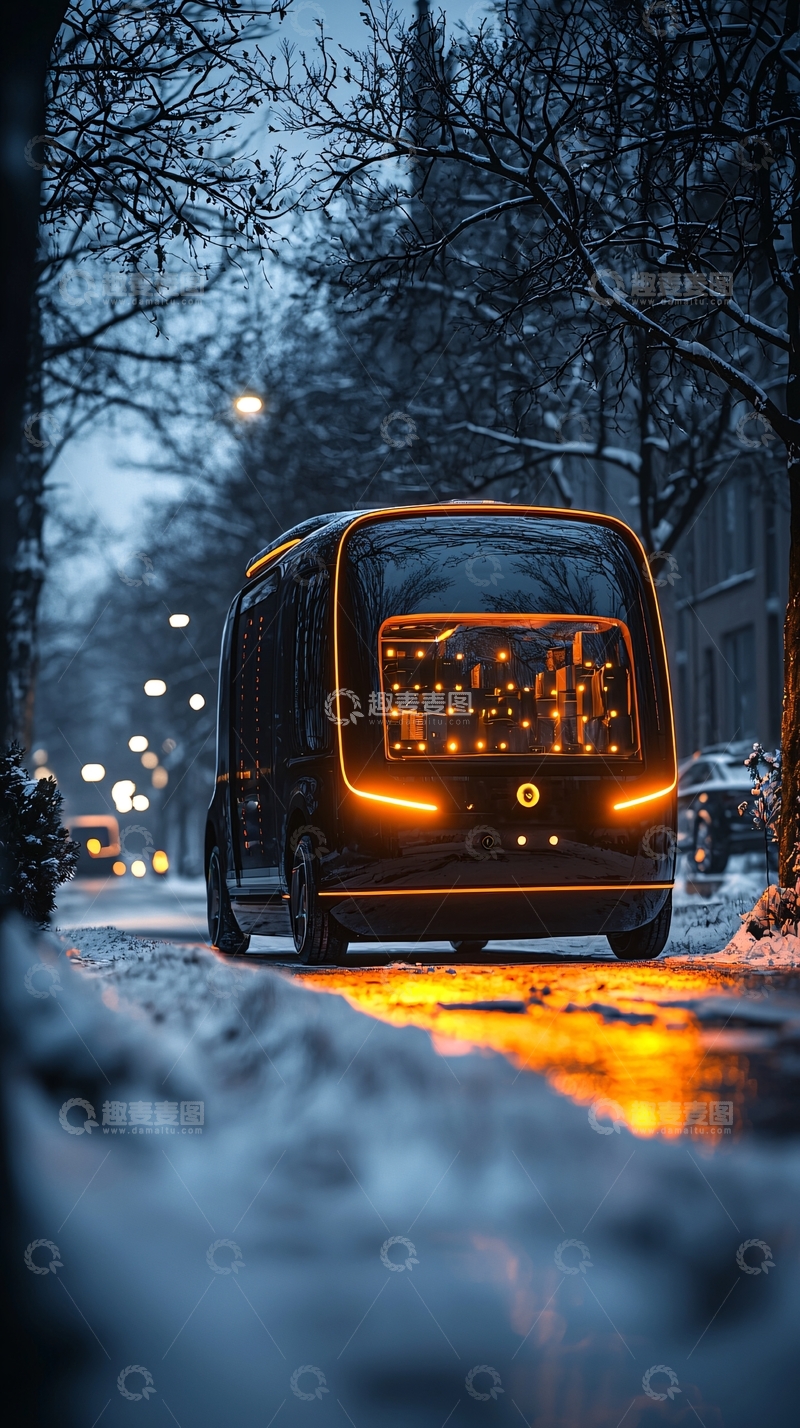 高清大图下载【趣麦麦图】夜雪中行驶的黑色自动驾驶车辆
