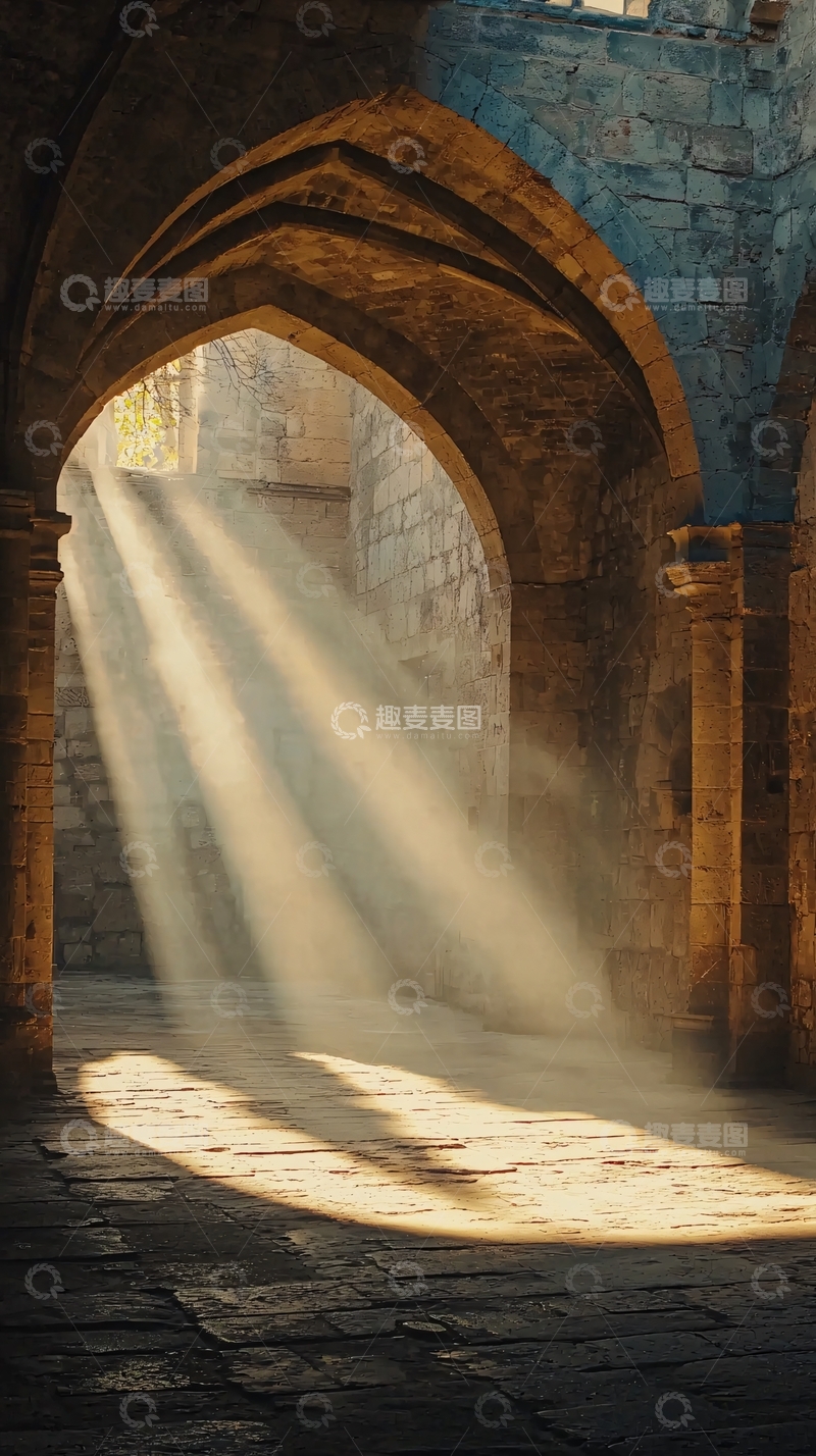 高清大图下载【趣麦麦图】古老拱门阳光洒进石室