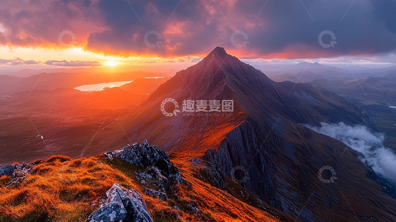 高清大图下载【趣麦麦图】日出山峰壮丽景色