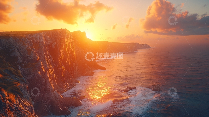 高清大图下载【趣麦麦图】日落时分海岸峭壁的壮丽景色
