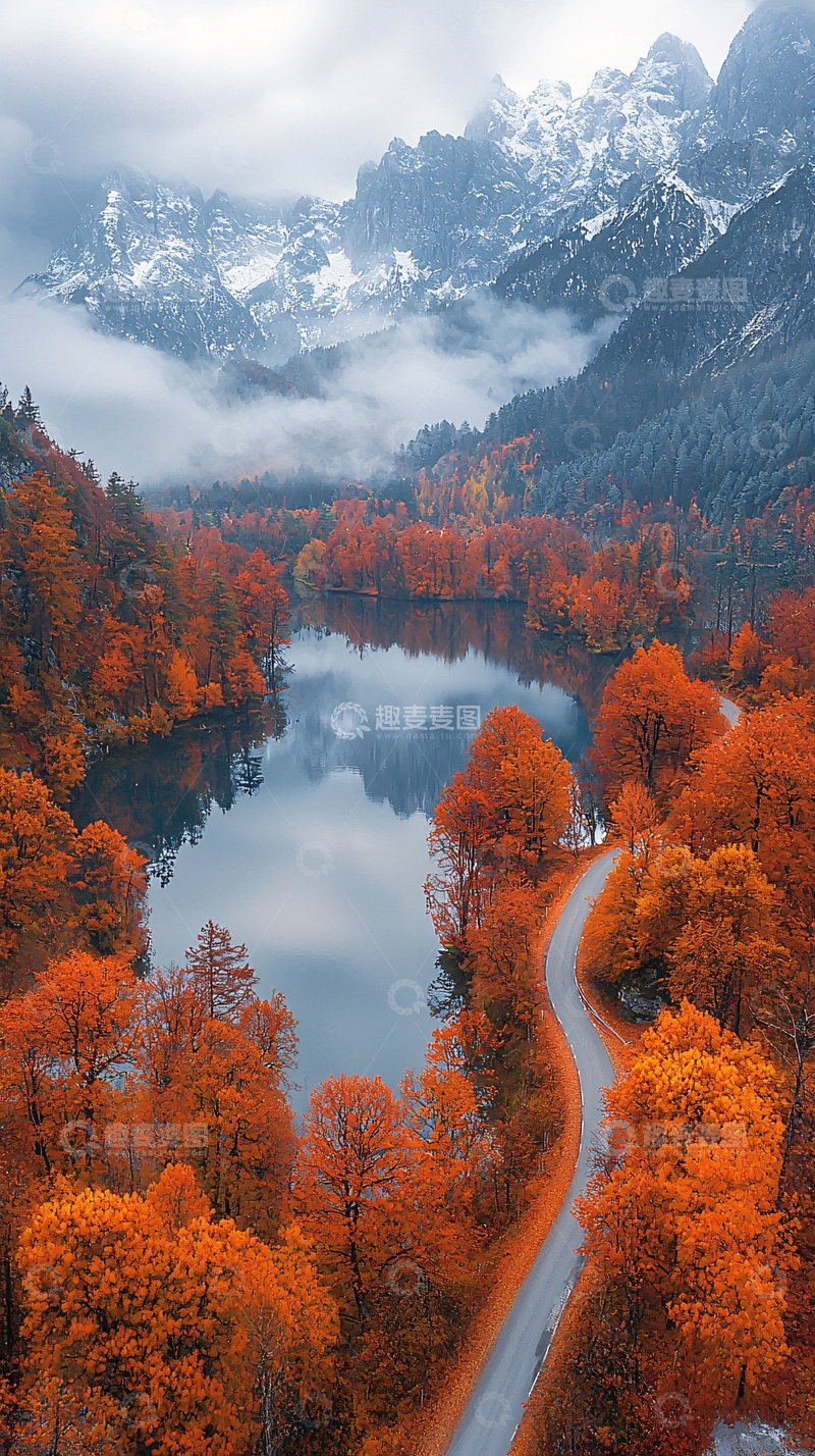 高清大图下载【趣麦麦图】秋季湖泊山景公路