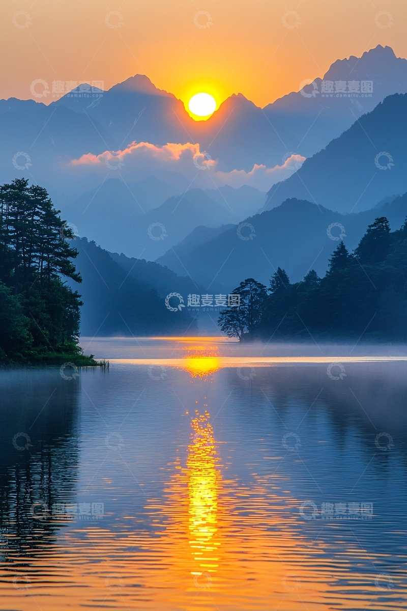 高清大图下载【趣麦麦图】日出山峰湖泊倒影