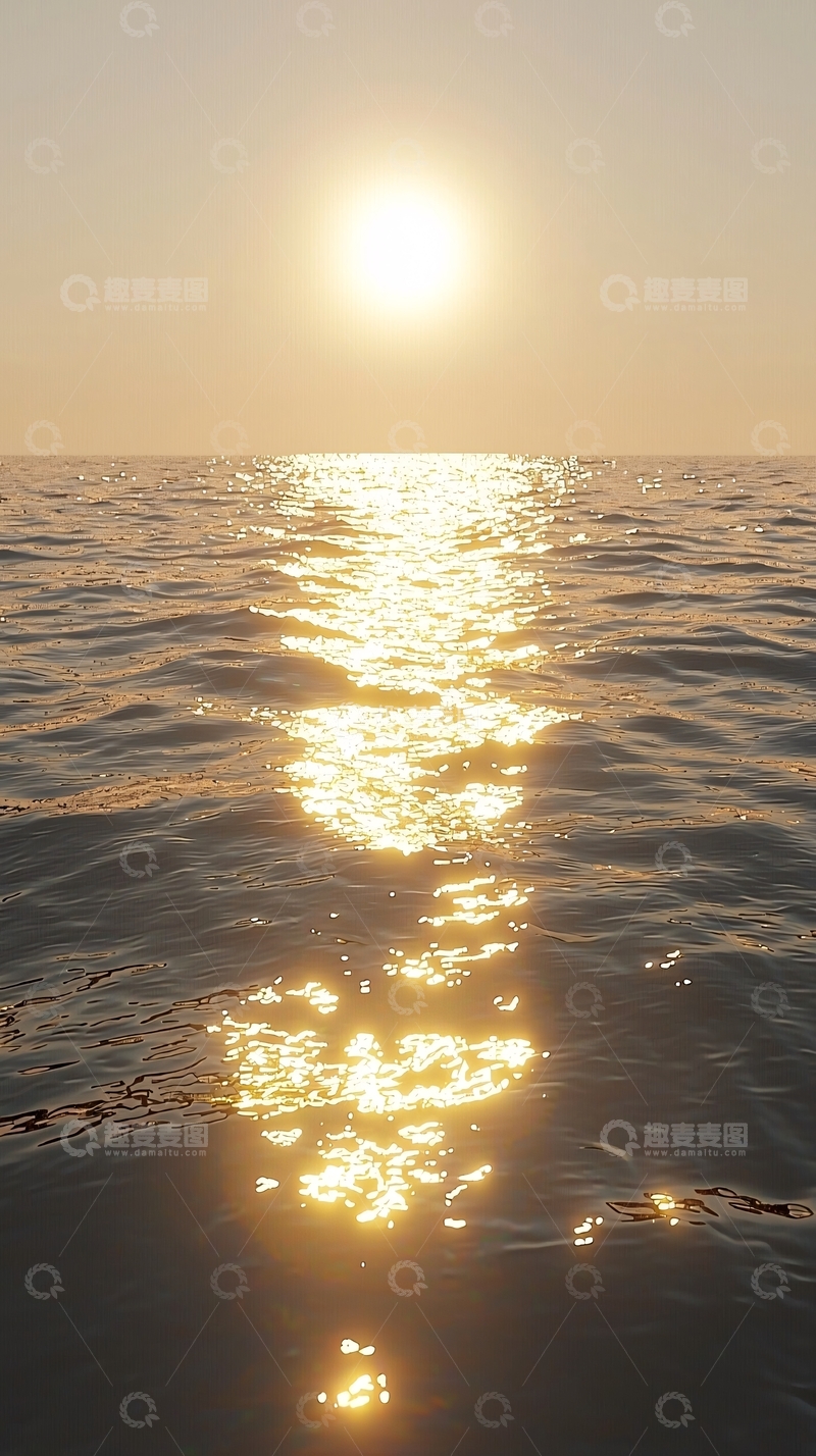 高清大图下载【趣麦麦图】金色阳光洒在海面上的景象
