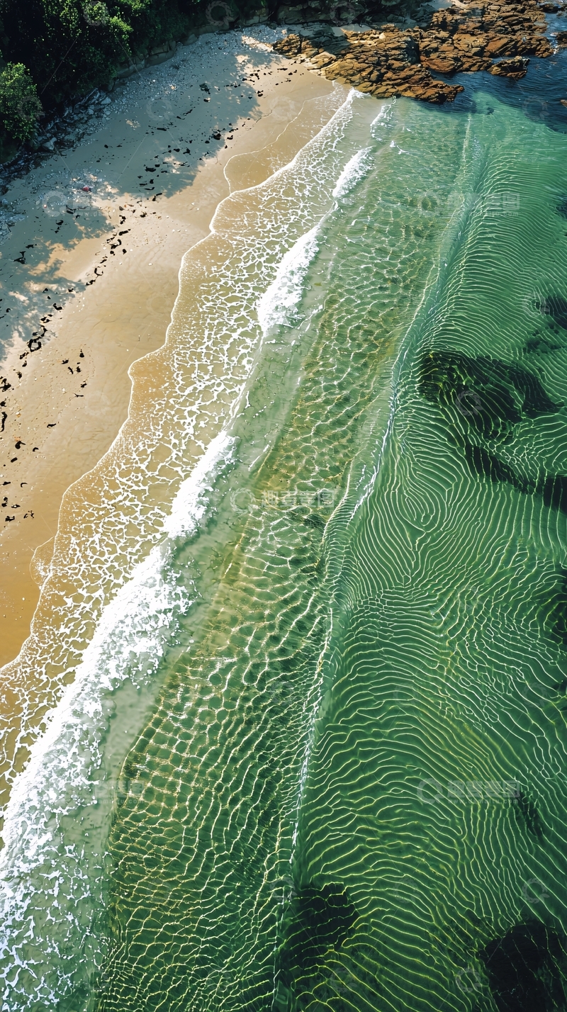 高清大图下载【趣麦麦图】俯瞰清澈海水的沙滩