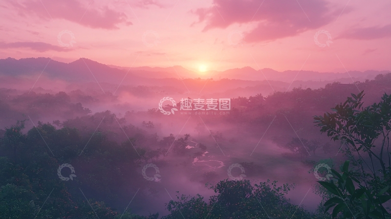 高清大图下载【趣麦麦图】粉红色日出山峦雾气