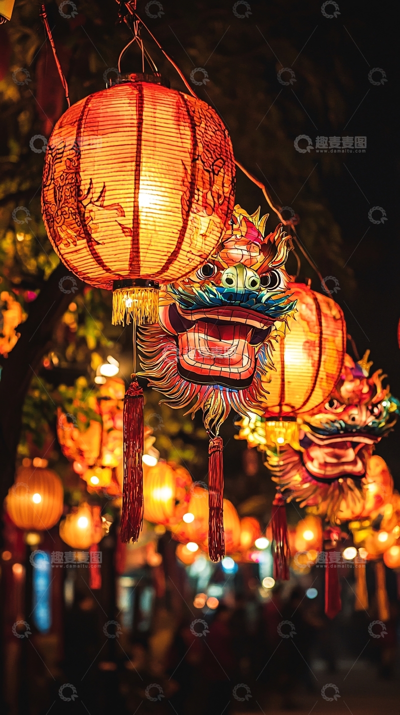 高清大图下载【趣麦麦图】夜幕下龙灯悬挂