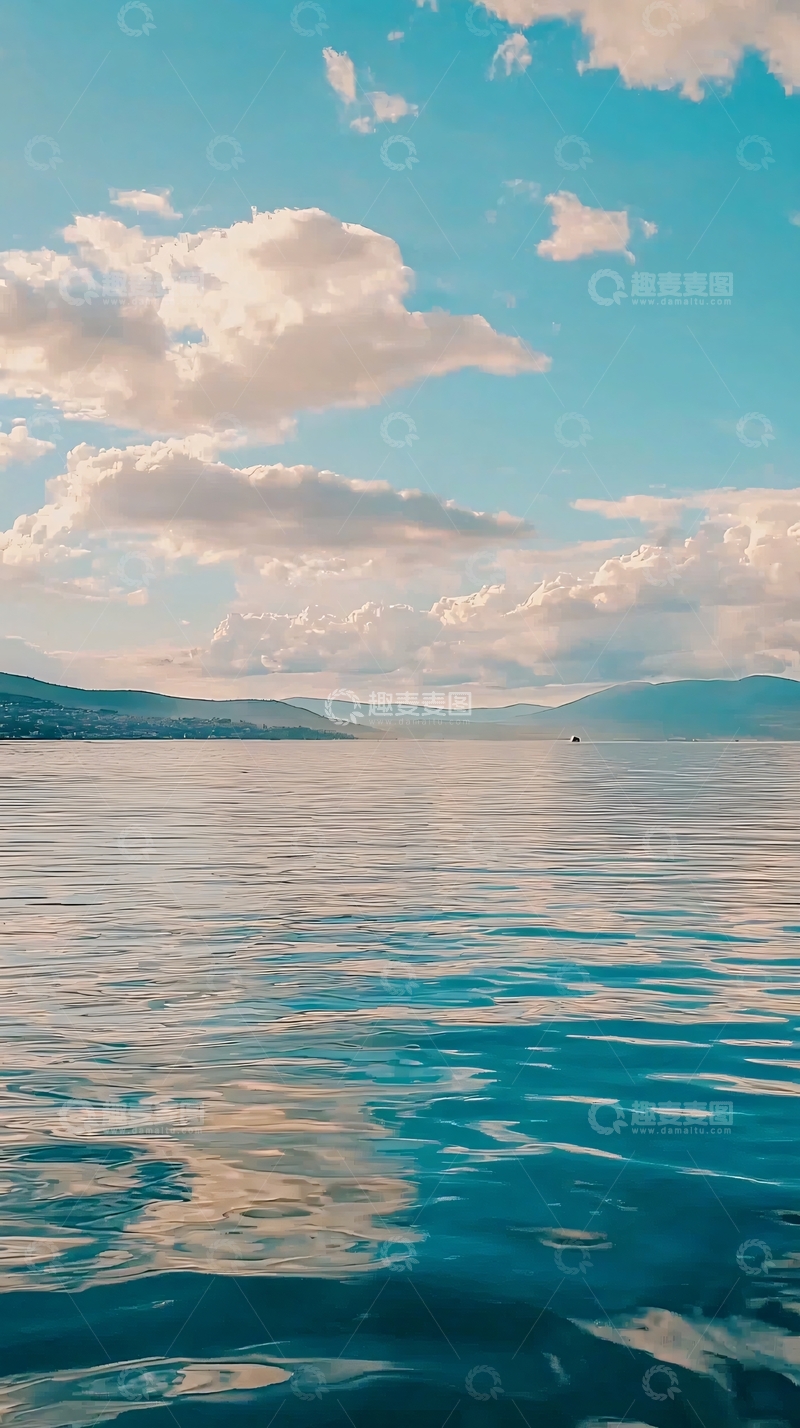高清大图下载【趣麦麦图】平静湖面蓝天白云