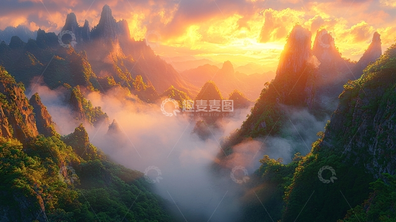 高清大图下载【趣麦麦图】山峰云雾缭绕夕阳