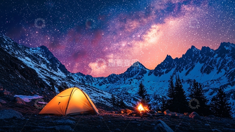 高清大图下载【趣麦麦图】夜晚山脉星空下的帐篷