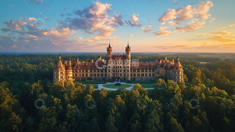 高清大图下载【趣麦麦图】夕阳下的森林城堡