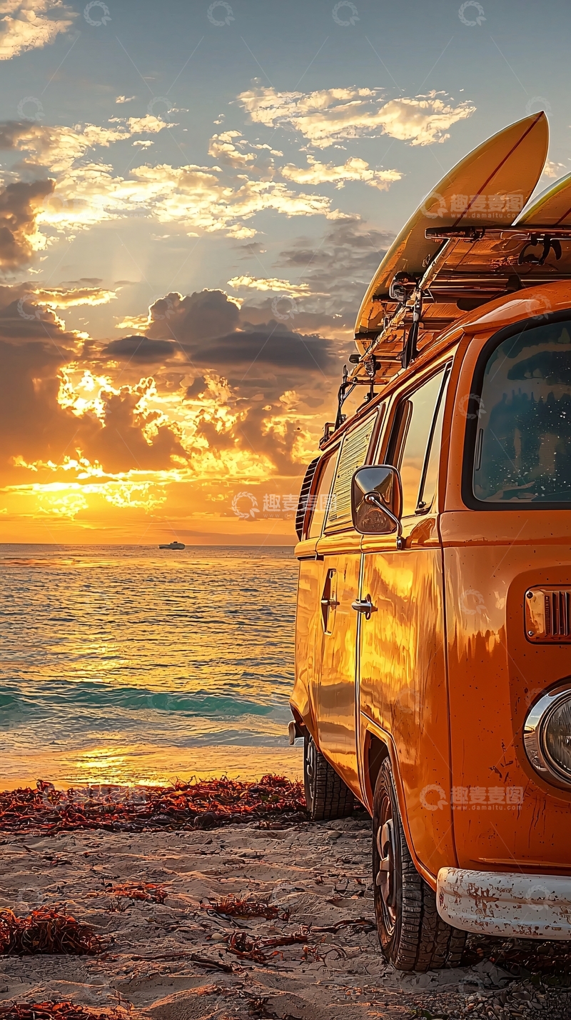 高清大图下载【趣麦麦图】海滩边复古露营车夕阳