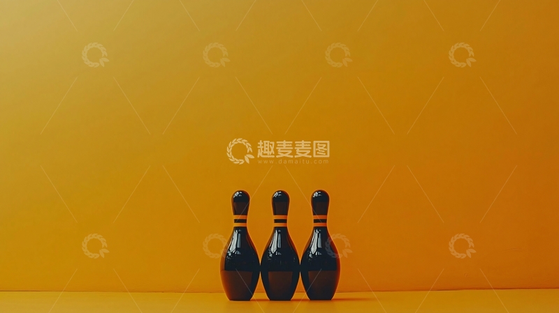 高清大图下载【趣麦麦图】-保龄球瓶静物摆拍