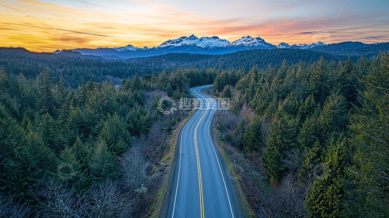 高清大图下载【趣麦麦图】蜿蜒的道路通向远山