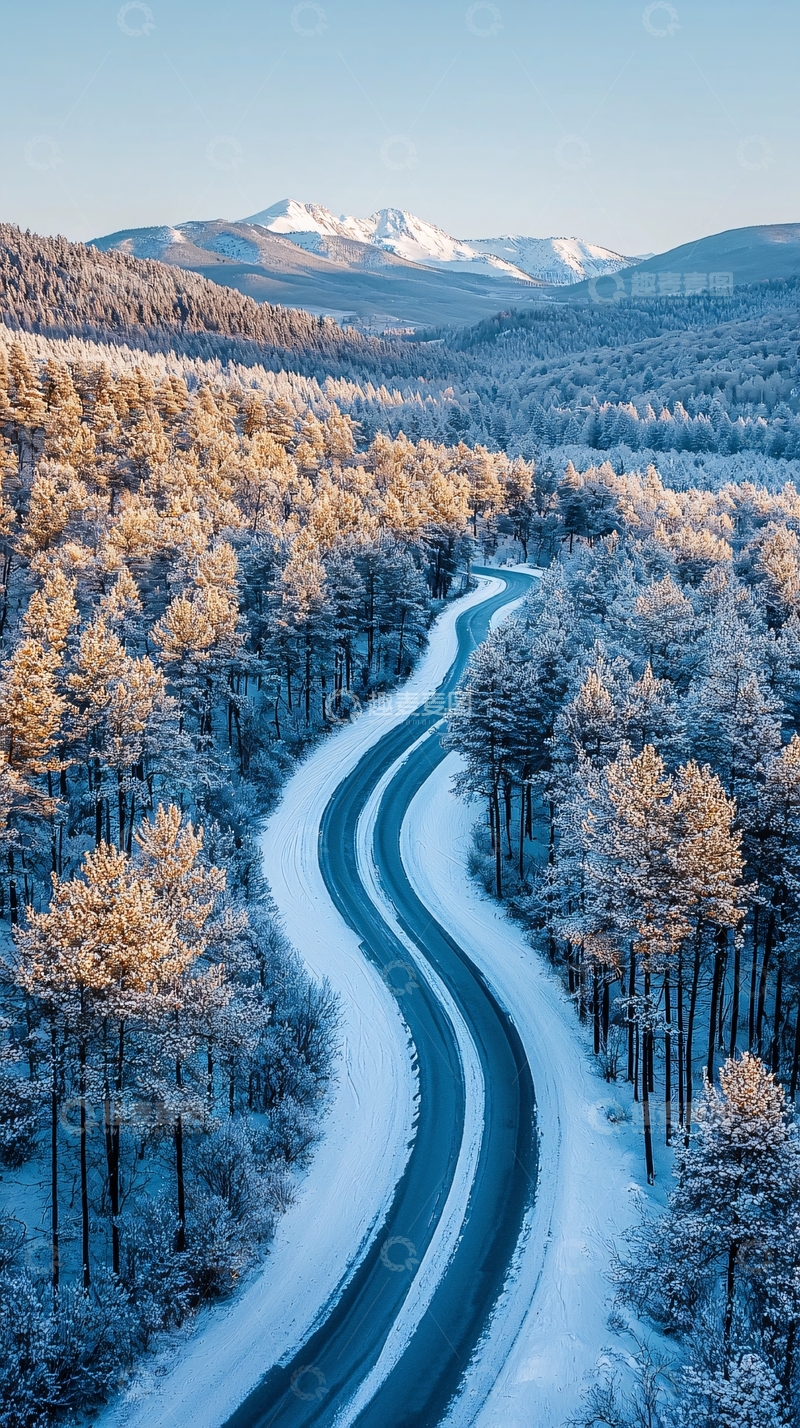 高清大图下载【趣麦麦图】雪山下的蜿蜒公路