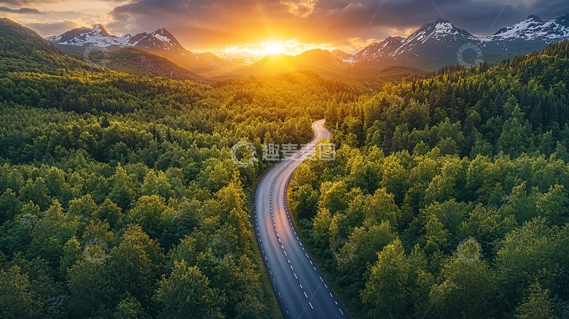 高清大图下载【趣麦麦图】森林公路日出