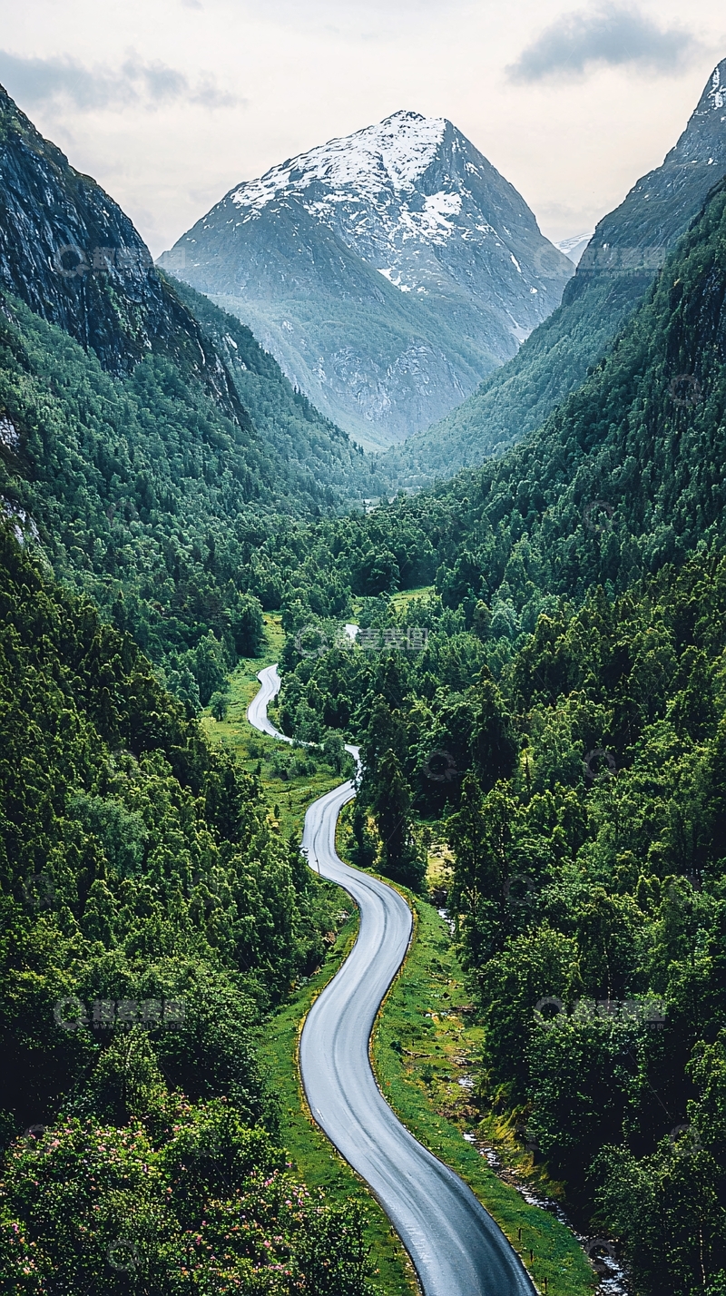 高清大图下载【趣麦麦图】山谷中的蜿蜒道路