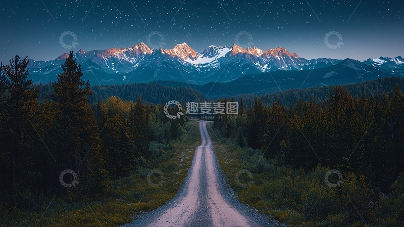 高清大图下载【趣麦麦图】壮丽山脉下的道路