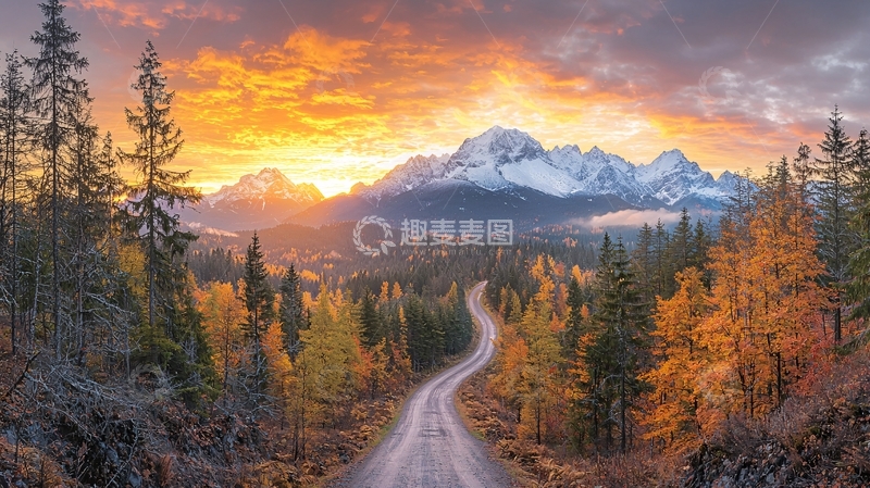 高清大图下载【趣麦麦图】秋日山路通向远方雪山