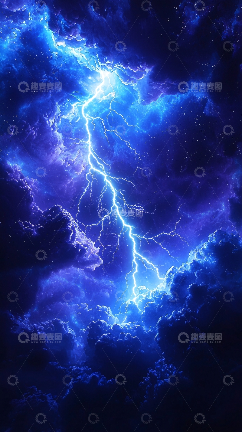 高清大图下载【趣麦麦图】蓝色闪电穿过云层