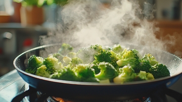 西兰花炒锅冒烟