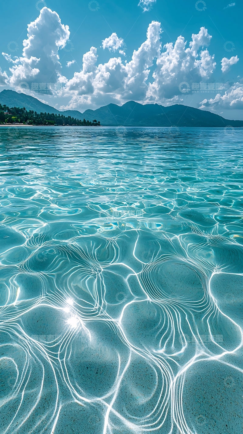 高清大图下载【趣麦麦图】清澈湛蓝的海面波光粼粼