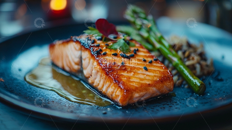 高清大图下载【趣麦麦图】烤三文鱼配芦笋和野生米饭