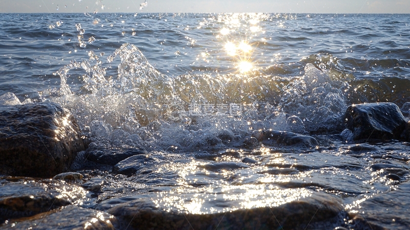 高清大图下载【趣麦麦图】海浪拍打岩石