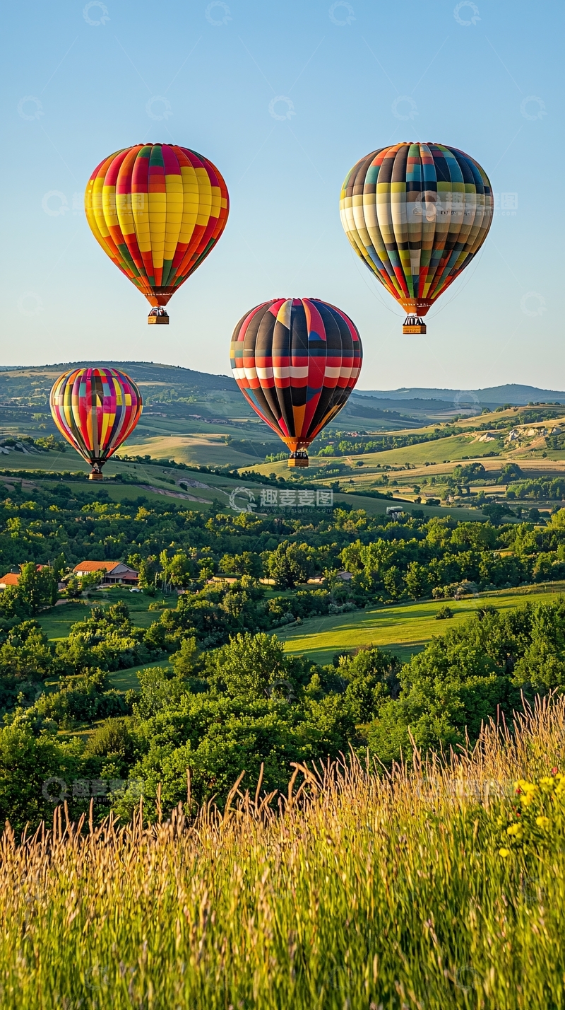 高清大图下载【趣麦麦图】热气球飞行于田野上空