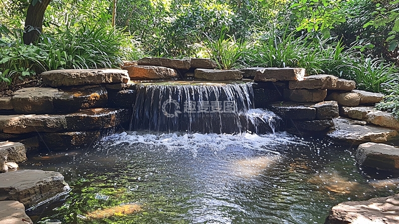 高清大图下载【趣麦麦图】小型岩石瀑布花园