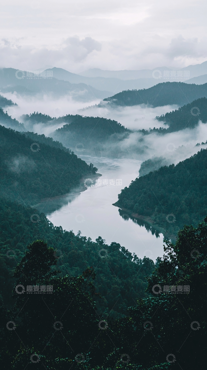 高清大图下载【趣麦麦图】山峦叠嶂云雾缭绕