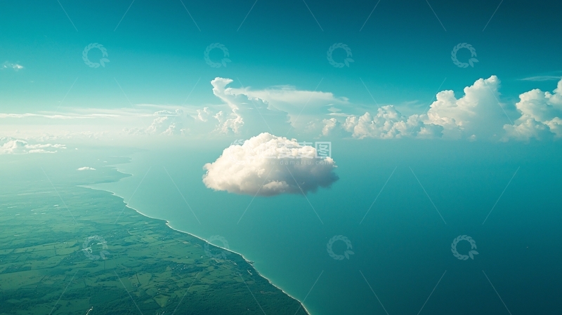 高清大图下载【趣麦麦图】漂浮在海面上的云朵